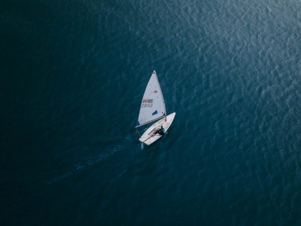 Sauver les océans : une histoire de marins, de bateaux et de lois