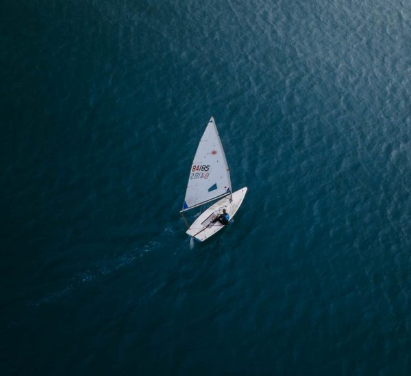 Sauver les océans : une histoire de marins, de bateaux et de lois
